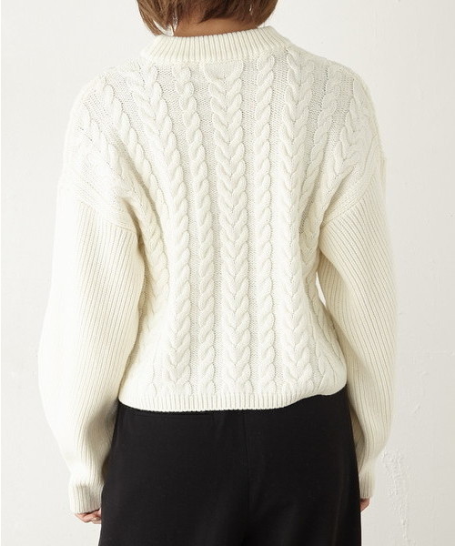 SLY(スライ)の「RANDOM CABLE LG TOPS(ニット/セーター・レディース・オフホワイト/ブラウン/ネイビー・FREE)」の7枚目の写真