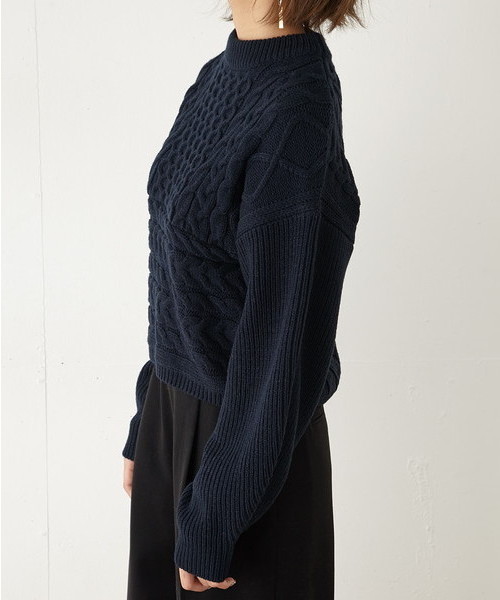 SLY(スライ)の「RANDOM CABLE LG TOPS(ニット/セーター・レディース・オフホワイト/ブラウン/ネイビー・FREE)」の5枚目の写真