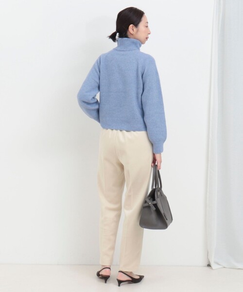 MICO COULIER（ミコクリエ）の「ピーチツイルストレッチストレートパンツ（その他パンツ・レディース・アイボリー/チャコールグレー・36/38）」の8枚目の写真