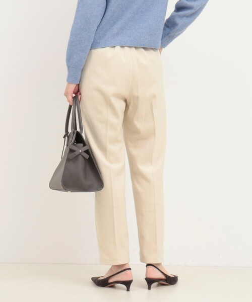 MICO COULIER（ミコクリエ）の「ピーチツイルストレッチストレートパンツ（その他パンツ・レディース・アイボリー/チャコールグレー・36/38）」の9枚目の写真