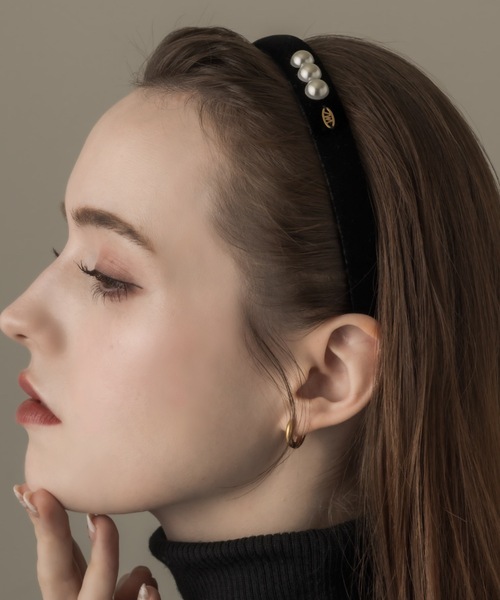 muku（ムク）の「KATYUSYA/TRIPLE  PEARL（カチューシャ・レディース・ブラック・FREE）」の4枚目の写真