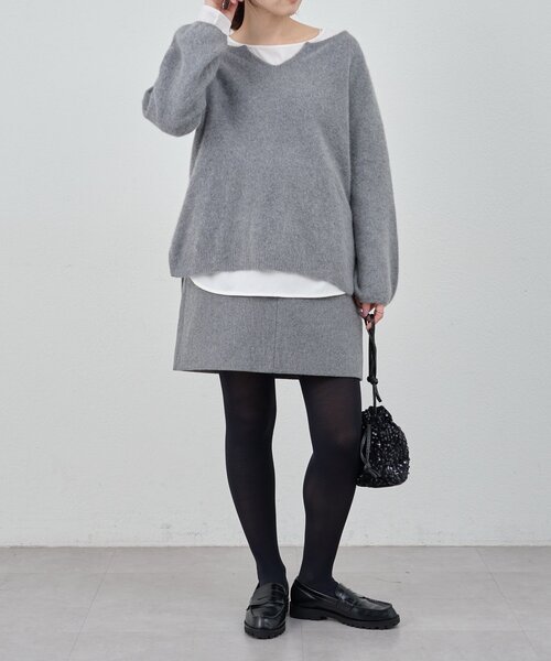 SHENERY（シーナリー）の「シンプルブラウス（シャツ/ブラウス・レディース・ブラック/オフホワイト・FREE）」の3枚目の写真