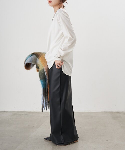 SHENERY（シーナリー）の「シンプルブラウス（シャツ/ブラウス・レディース・ブラック/オフホワイト・FREE）」の8枚目の写真