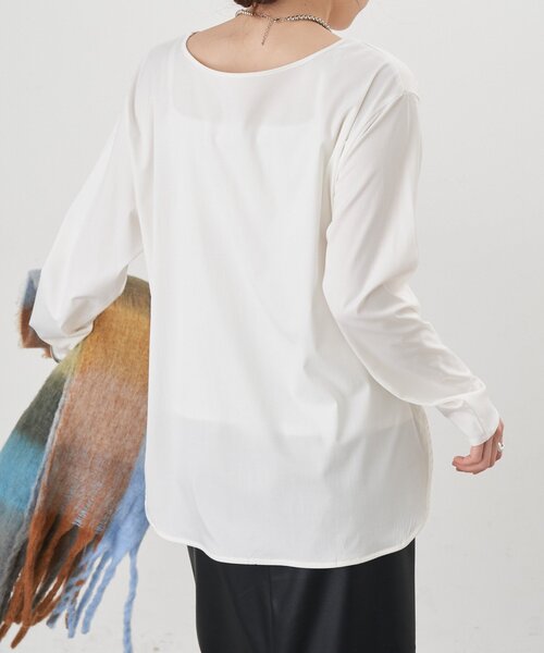 SHENERY（シーナリー）の「シンプルブラウス（シャツ/ブラウス・レディース・ブラック/オフホワイト・FREE）」の11枚目の写真