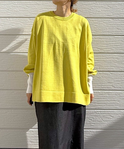 Q（キュー）の「袖配色スリットニット（ニット/セーター・レディース・レモンイエロー/アイボリー/ブラック・MEDIUM）」の10枚目の写真