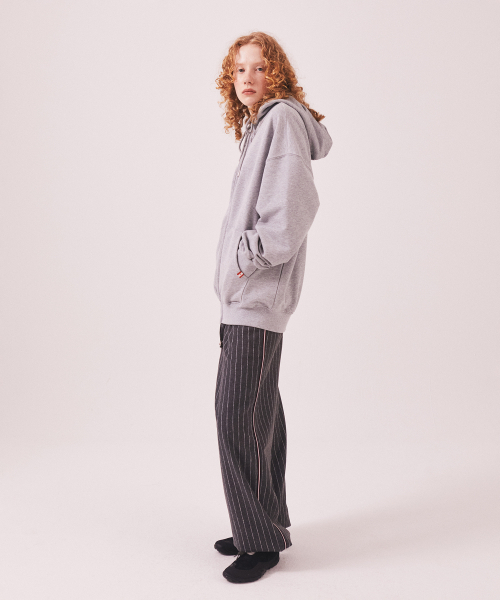 MENASOO（ミナス）の「Menasoo Applique Two Way Hoodie Zip Up_Gray Melange（パーカー・レディース・ライトグレー・MEDIUM/LARGE）」の9枚目の写真