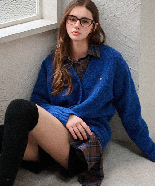 SLOWLOLLI(スローローリ)の「Comfort wool knit cardigan_4 Colors(カーディガン/ボレロ・レディース・ブルー/グレー/アイボリー/ブラック・FREE)」の6枚目の写真