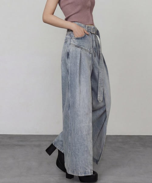 DURAS(デュラス)の「サイドカバーラップワイドデニムパンツ(デニムパンツ・レディース・インディゴブルー/ライトブルー・S-M/M-L)」の3枚目の写真