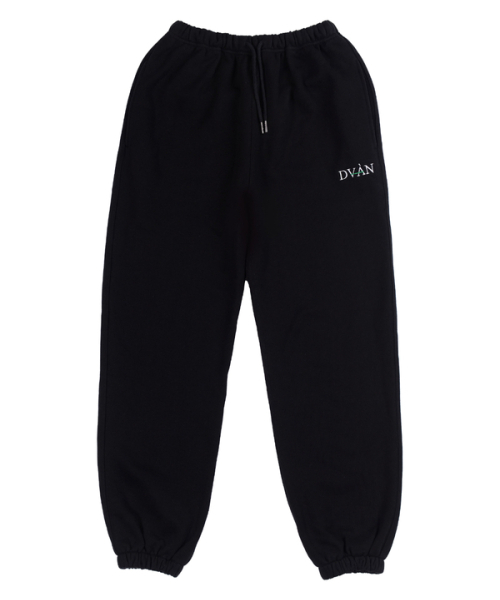 DVAN(ドゥヴァン)の「ベーシックロゴジョガーパンツブラック(スウェットパンツ・レディース・その他・1/2/3)」の1枚目の写真
