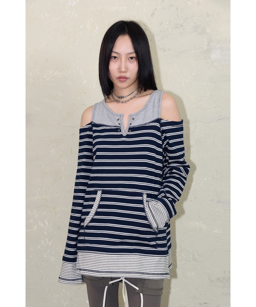 STILLLETHARDY(スティルレッサーディ)の「オーバーロックオフショルダーティーシャツ: ストライプネイビー(Tシャツ/カットソー・レディース・その他・ONE)」の7枚目の写真