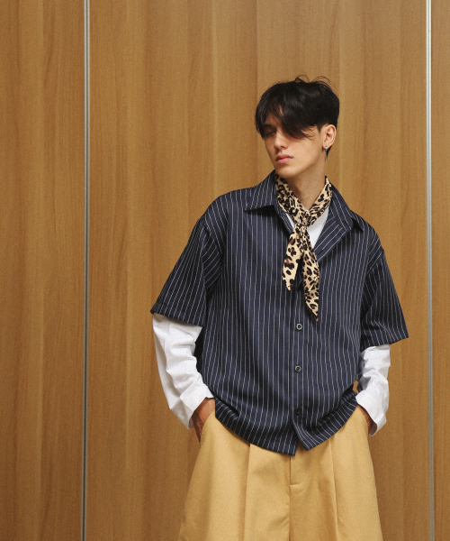 ROCKPSYCHO(ロックサイコ)の「クロップピンストライプシャツ-ネイビー(シャツ/ブラウス・メンズ・ネイビー・MEDIUM/LARGE)」の6枚目の写真
