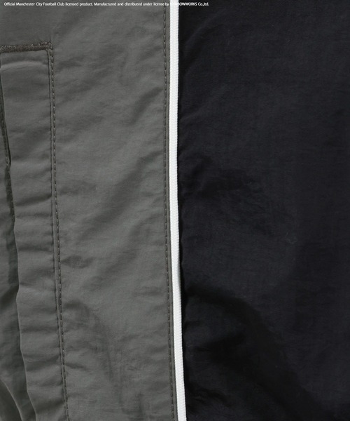 BAYFLOW(ベイフロー)の「【マンチェスター・シティFC】ナイロンブルゾン(ブルゾン・メンズ・ブルー/ブラック・LARGE/MEDIUM)」の12枚目の写真