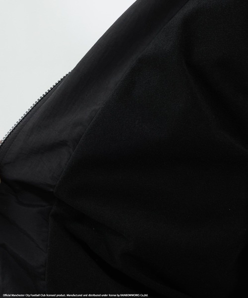 BAYFLOW(ベイフロー)の「【マンチェスター・シティFC】ナイロンブルゾン(ブルゾン・メンズ・ブルー/ブラック・LARGE/MEDIUM)」の9枚目の写真