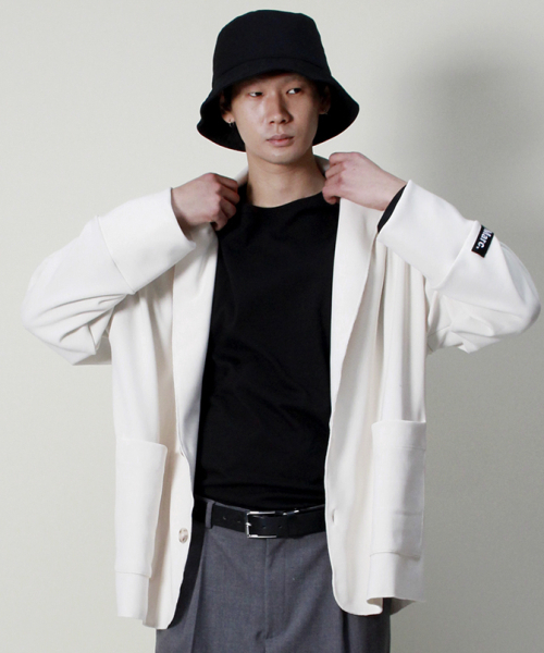 DEMARC(ドゥマーク)の「ルーズフィットリブテーラーカラージャケット アイボリー(その他アウター・メンズ・その他・ONE SIZE)」の5枚目の写真