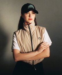 MACKY（マッキー）の「ジップアップベストウィンドブレーカーベージュ（ナイロンジャケット）」