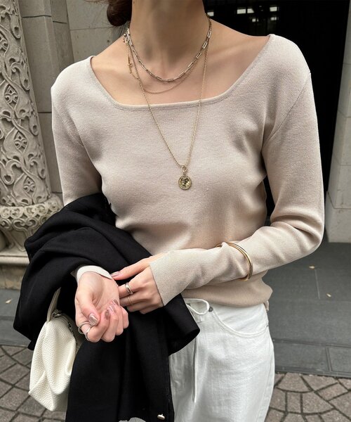 DouDou(ドゥドゥ)の「【REI企画カラーあり】スクエアニットロングスリーブプルオーバー(ニット/セーター・レディース・ブラック/グレイッシュベージュ/ベビーピンク/オフホワイト/ネイビー/ベージュ・FREE)」の1枚目の写真