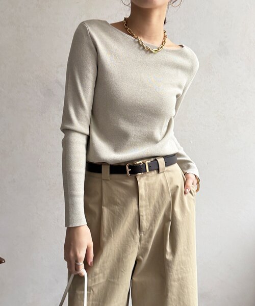 DouDou(ドゥドゥ)の「【REI企画カラーあり】スクエアニットロングスリーブプルオーバー(ニット/セーター・レディース・ブラック/グレイッシュベージュ/ベビーピンク/オフホワイト/ネイビー/ベージュ・FREE)」の4枚目の写真