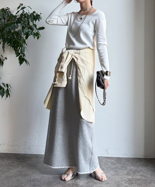 DouDou(ドゥドゥ)の「【REI企画カラーあり】スクエアニットロングスリーブプルオーバー(ニット/セーター・レディース・ブラック/グレイッシュベージュ/ベビーピンク/オフホワイト/ネイビー/ベージュ・FREE)」の9枚目の写真