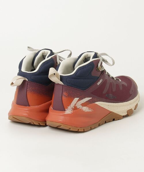 KEEN（キーン）の「TARGHEE APEX MID WP / ターギー エイペックス ミッド ウォータープルーフ / レディース ブーツ（ブーツ・レディース・ワインレッド・23cm/23.5cm/24.5cm/25cm/24cm）」の2枚目の写真