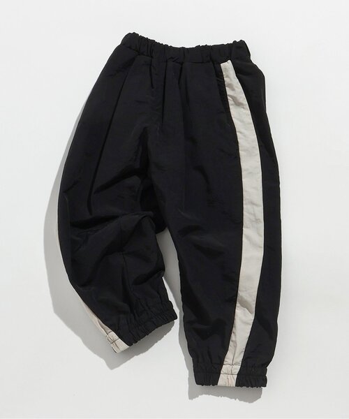 BREEZE（ブリーズ）の「ラインアクティブ ナイロンパンツ_セットアップ可_ジュニア対応（その他パンツ・キッズ・ベージュ/オレンジ/ブラック/サックスブルー・110/100/80/90/130/150/120/140）」の2枚目の写真