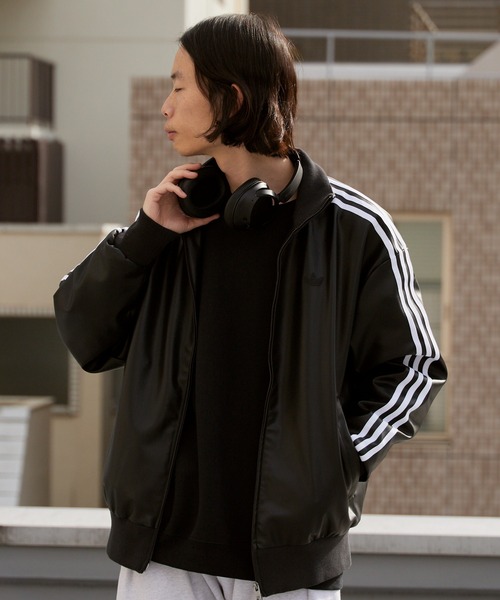 adidas(アディダス)の「adidas/アディダス PLEATHER 3S TT トレフォイルロゴ スリーストライプス レザージャケット 2026年 夏 夏服 秋服(ブルゾン・メンズ・ブラック/ブラウン・S/M/L/XL)」の17枚目の写真