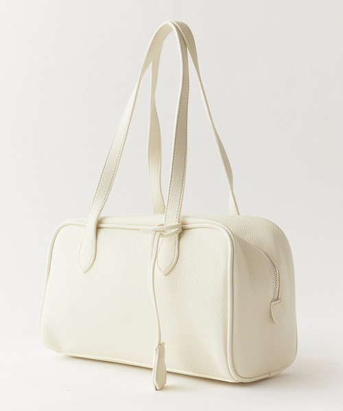 AO2（アオズ）の「Faux Leather Square Shoulder Bag / フェイクレザー スクエアショルダーバッグ 秋 秋服 2026年秋冬（ショルダーバッグ・レディース・ブラック/ホワイト/ブラウン・FREE）」の11枚目の写真