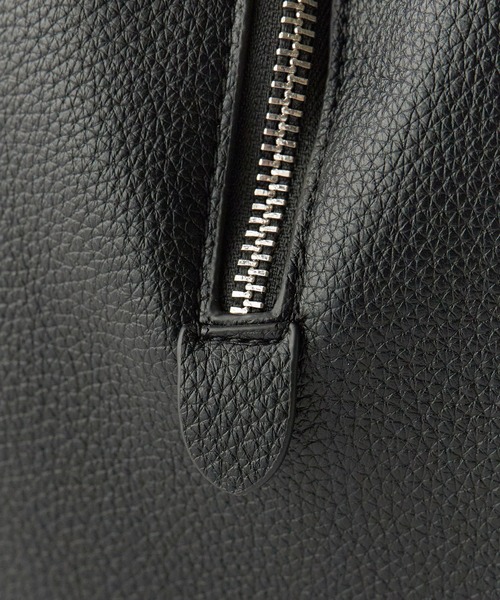 AO2（アオズ）の「Faux Leather Square Shoulder Bag / フェイクレザー スクエアショルダーバッグ 秋 秋服 2026年秋冬（ショルダーバッグ・レディース・ブラック/ホワイト/ブラウン・FREE）」の17枚目の写真