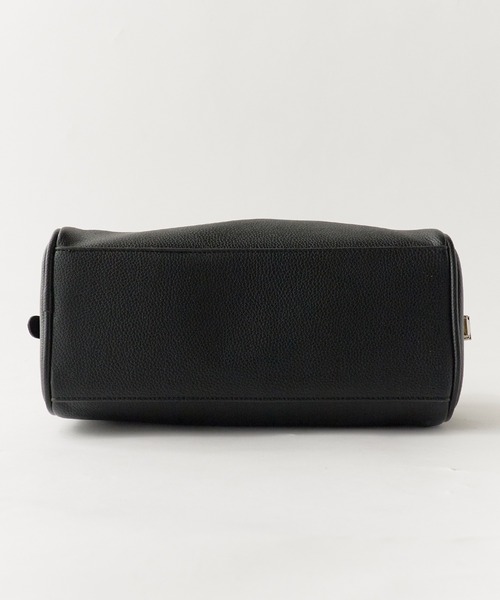 AO2（アオズ）の「Faux Leather Square Shoulder Bag / フェイクレザー スクエアショルダーバッグ 秋 秋服 2026年秋冬（ショルダーバッグ・レディース・ブラック/ホワイト/ブラウン・FREE）」の12枚目の写真