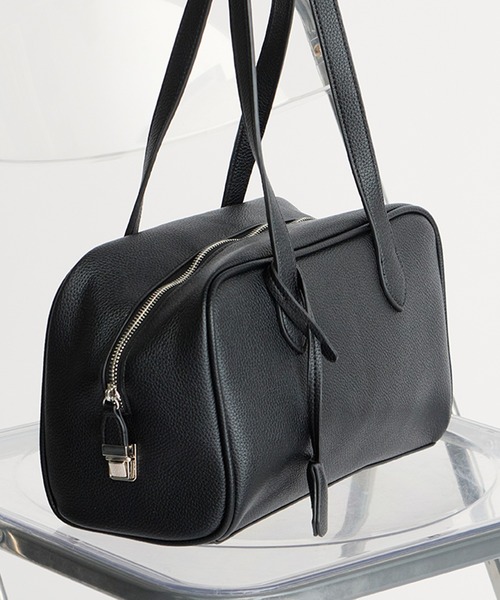 AO2（アオズ）の「Faux Leather Square Shoulder Bag / フェイクレザー スクエアショルダーバッグ 秋 秋服 2026年秋冬（ショルダーバッグ・レディース・ブラック/ホワイト/ブラウン・FREE）」の22枚目の写真