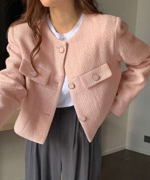 ReRe(リリ)の「ステッチ入りツイード風クロップドジャケット(ノーカラージャケット・レディース・ベージュ/ピンク・FREE)」の4枚目の写真