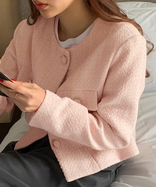 ReRe(リリ)の「ステッチ入りツイード風クロップドジャケット(ノーカラージャケット・レディース・ベージュ/ピンク・FREE)」の6枚目の写真