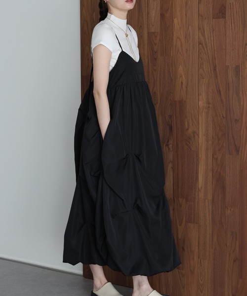 J by blue(ジェイバイブルー)の「ランダムタックバルーンキャミワンピース(ワンピース・レディース・アイボリー/ブラック・MEDIUM)」の20枚目の写真