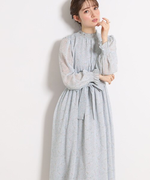 couture brooch（クチュールブローチ）の「【洗える・着映え】楊柳小花シャーリングワンピース（ワンピース・レディース・アイボリー系/ブルー系5/ブラック系・42/40/38/36）」の3枚目の写真