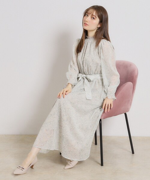 couture brooch（クチュールブローチ）の「【洗える・着映え】楊柳小花シャーリングワンピース（ワンピース・レディース・アイボリー系/ブルー系5/ブラック系・42/40/38/36）」の19枚目の写真