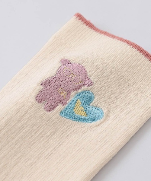 EMPORIO ARMANI（エンポリオアルマーニ）の「EMPORIO ARMANI ハートマンガベア ショートソックス 03447206（ソックス/靴下・レディース・オフホワイト/ライトグレー/ブラック/ライトピンク・23-25cm）」の6枚目の写真