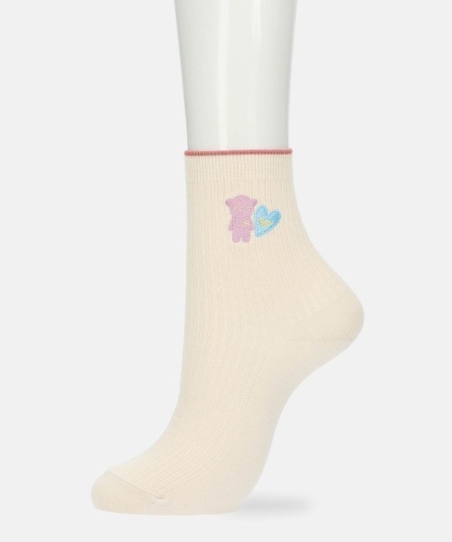 EMPORIO ARMANI（エンポリオアルマーニ）の「EMPORIO ARMANI ハートマンガベア ショートソックス 03447206（ソックス/靴下・レディース・オフホワイト/ライトグレー/ブラック/ライトピンク・23-25cm）」の7枚目の写真