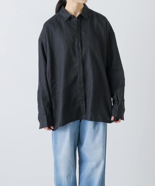 かぐれ（カグレ）の「リネンレギュラーボックスシャツ（シャツ/ブラウス・レディース・イエロー/ブラック/オフホワイト・FREE）」の2枚目の写真