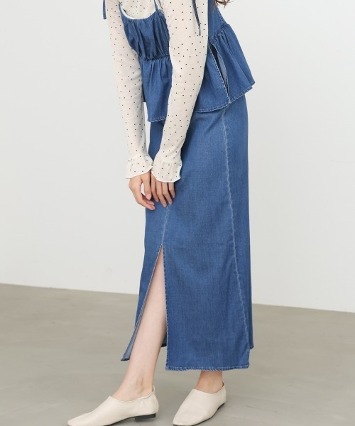 Bab(バブ)の「【選べるサイズ展開】デニムペプラムギャザーキャミワンピース(ワンピース・レディース・ライトブルー/ブルー・M/S)」の13枚目の写真