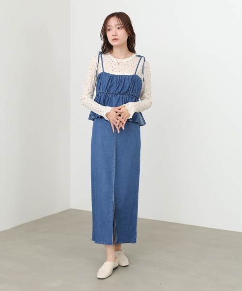 Bab(バブ)の「【選べるサイズ展開】デニムペプラムギャザーキャミワンピース(ワンピース・レディース・ライトブルー/ブルー・M/S)」の14枚目の写真