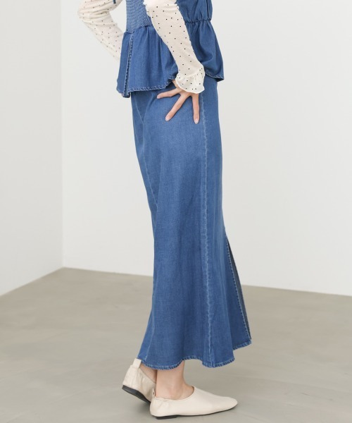 Bab(バブ)の「【選べるサイズ展開】デニムペプラムギャザーキャミワンピース(ワンピース・レディース・ライトブルー/ブルー・M/S)」の20枚目の写真