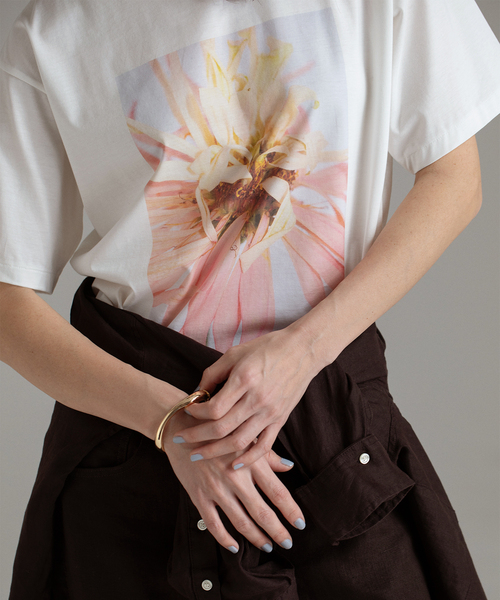 Noble(ノーブル)の「フラワーフォトプリントT(Tシャツ/カットソー・レディース・ライトホワイト/ホワイト系その他/ホワイト/ホワイト×ホワイト・FREE)」の18枚目の写真