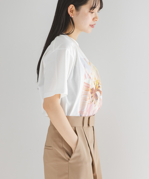 Noble(ノーブル)の「フラワーフォトプリントT(Tシャツ/カットソー・レディース・ライトホワイト/ホワイト系その他/ホワイト/ホワイト×ホワイト・FREE)」の10枚目の写真