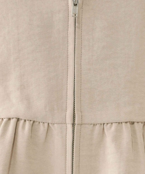 GLOBAL WORK(グローバルワーク)の「ピーチサテンベスト/636611(ベスト・レディース・ライトベージュ/グレー・MEDIUM/LARGE)」の20枚目の写真