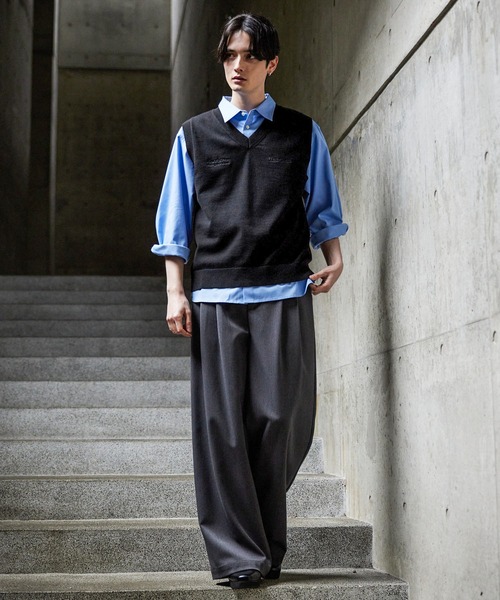 CLEL（クレイル）の「【CLEL】Basic Embroidered V-Neck Knit Vest / ベーシック 刺繍Vネックニットベスト（ベスト・メンズ・ブラック/ダークネイビー/グレー・S/XS/L/M）」の9枚目の写真