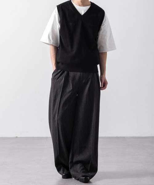 CLEL（クレイル）の「【CLEL】Basic Embroidered V-Neck Knit Vest / ベーシック 刺繍Vネックニットベスト（ベスト・メンズ・ブラック/ダークネイビー/グレー・S/XS/L/M）」の15枚目の写真