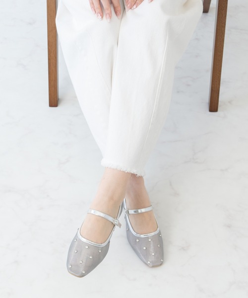 Bridget Birkin(ブリジットバーキン)の「【Bridget Birkin】ドットビジューチュールフラットシューズ(561523)(パンプス・レディース・ブラック系その他/ゴールド系その他/シルバー系その他・22.5/23/23.5/24/24.5)」の4枚目の写真