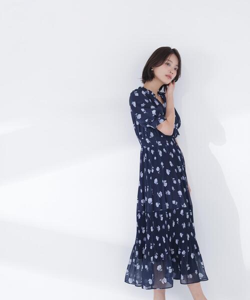 NATURAL BEAUTY BASIC（ナチュラルビューティーベーシック）の「◇ぼかしフラワープリントワンピース（ワンピース・レディース・ブルー系その他6/ブルー系その他/ホワイト系その他・P/S/MEDIUM）」の9枚目の写真