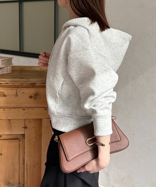 Thevon(ゼボン)の「Wジップボンディングパーカー(パーカー・レディース・グレー/ブラック/アイボリー・FREE)」の5枚目の写真