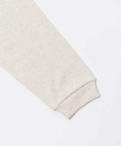 URBAN RESEARCH(アーバンリサーチ)の「『UR TECH』度詰めワッフルロングスリーブ(Tシャツ/カットソー・メンズ・ライトグレー/ブラック/ホワイト/オートミール・SMALL/X-LARGE/LARGE/MEDIUM)」の19枚目の写真