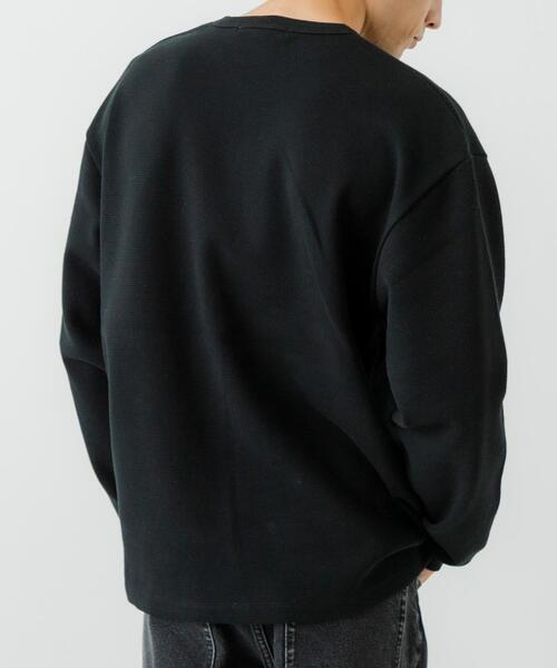 URBAN RESEARCH(アーバンリサーチ)の「『UR TECH』度詰めワッフルロングスリーブ(Tシャツ/カットソー・メンズ・ライトグレー/ブラック/ホワイト/オートミール・SMALL/X-LARGE/LARGE/MEDIUM)」の17枚目の写真